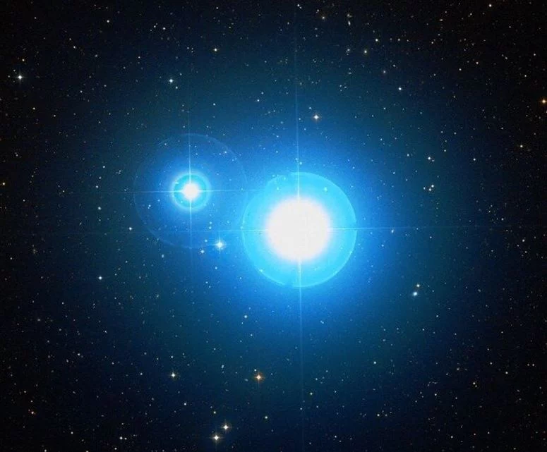 Астрономы впервые в истории наблюдали за красным сверхгигантом, переживающим необычный взрыв сверхновой — legendapress