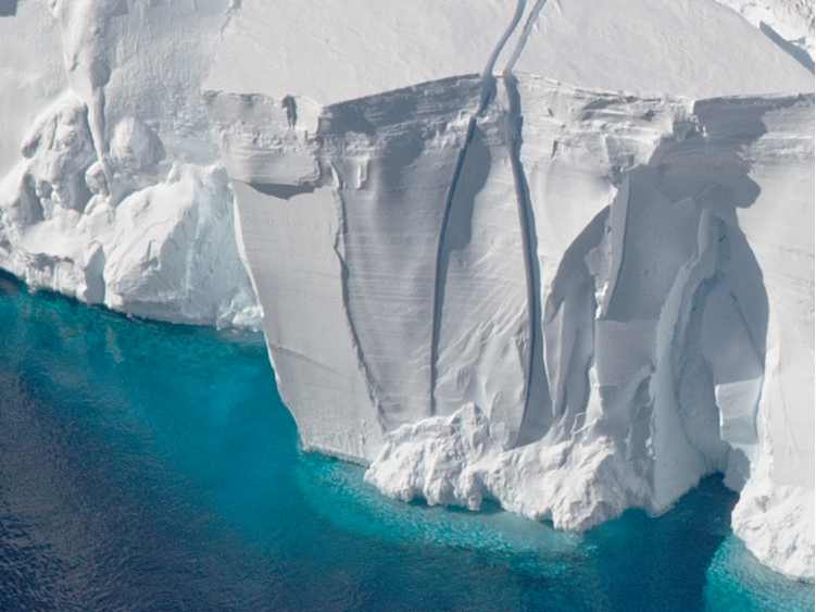 Уровень опасности: как таяние ледников антарктики может повлиять на процесс глобального потепления — рт на русском