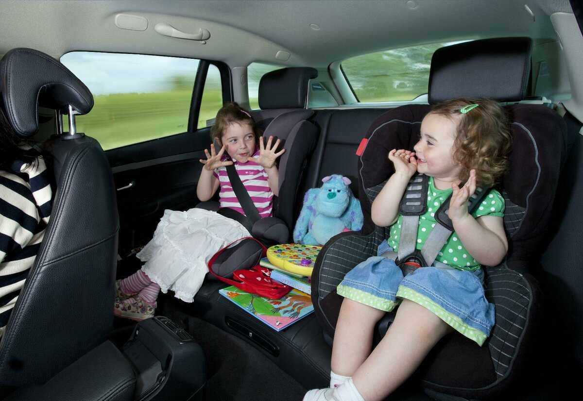Игры в долгую дорогу в машине. Автомобиль для детей. Дети на дороге. Занять ребенка в машине. Игры в дорогу для детей.