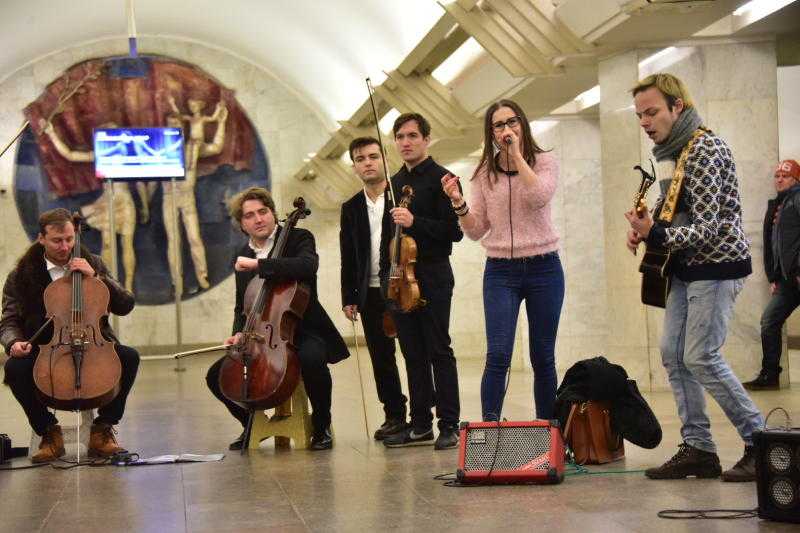 Три истории музыкантов из метро — о своей работе и попытках её запретить