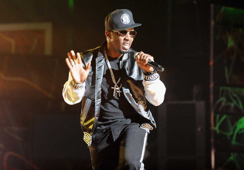 Хип-хоп возвращается. почему звезды рэпа захотели баттлиться в онлайне? снова.