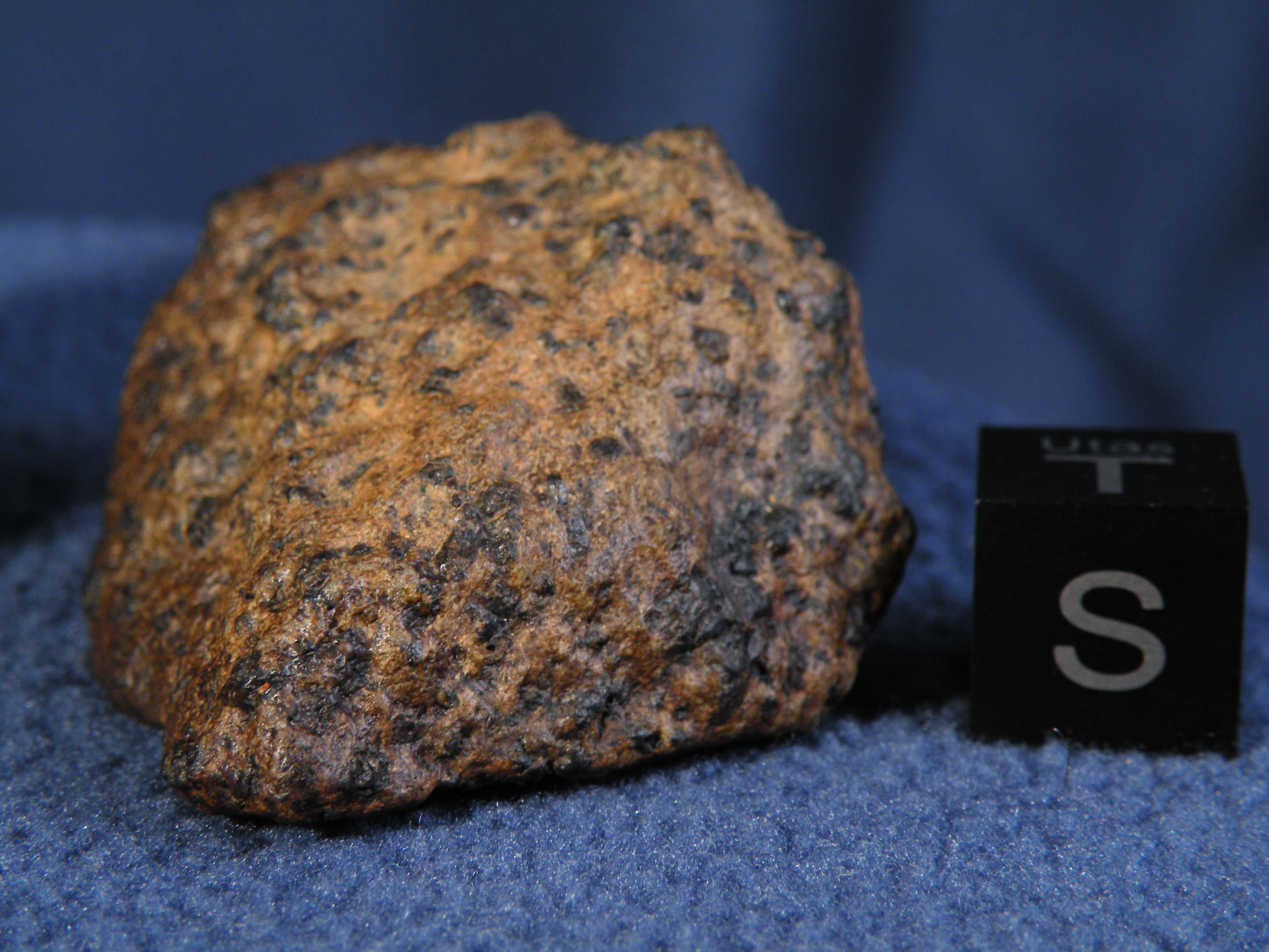 Meteorite rock rust фото 19